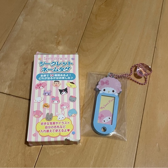 New sanrio name tag key chain - Picture 1 of 7